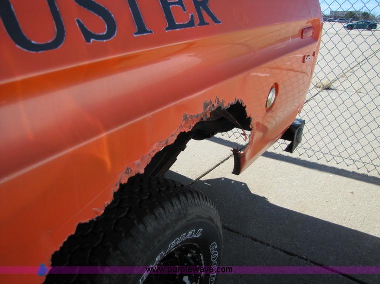 image for item 8563 1973 Ford F250 Custom pickup truck