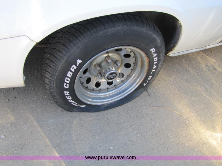 image for item 8564 1981 Chevrolet Camaro