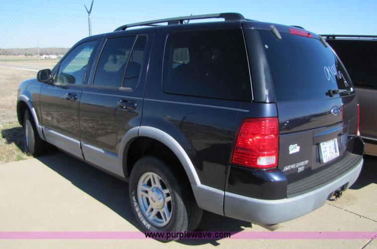 image for item 8565 2002 Ford Explorer XLT SUV