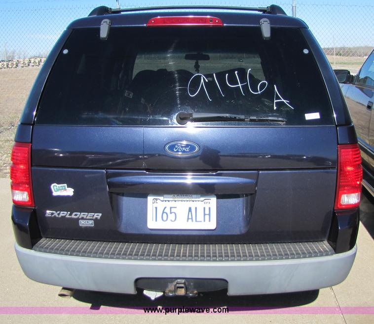 image for item 8565 2002 Ford Explorer XLT SUV