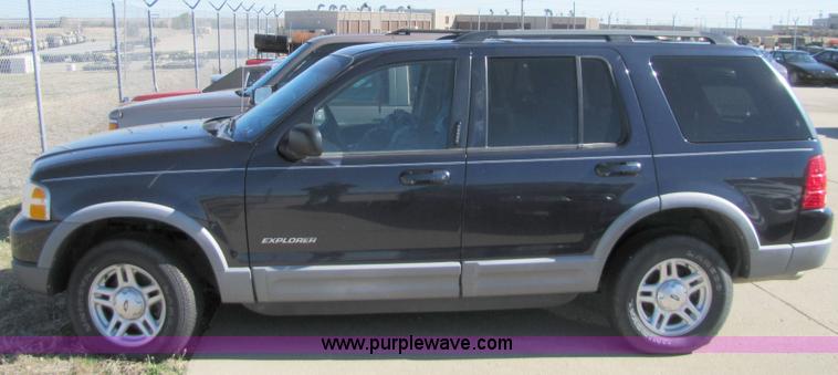 image for item 8565 2002 Ford Explorer XLT SUV