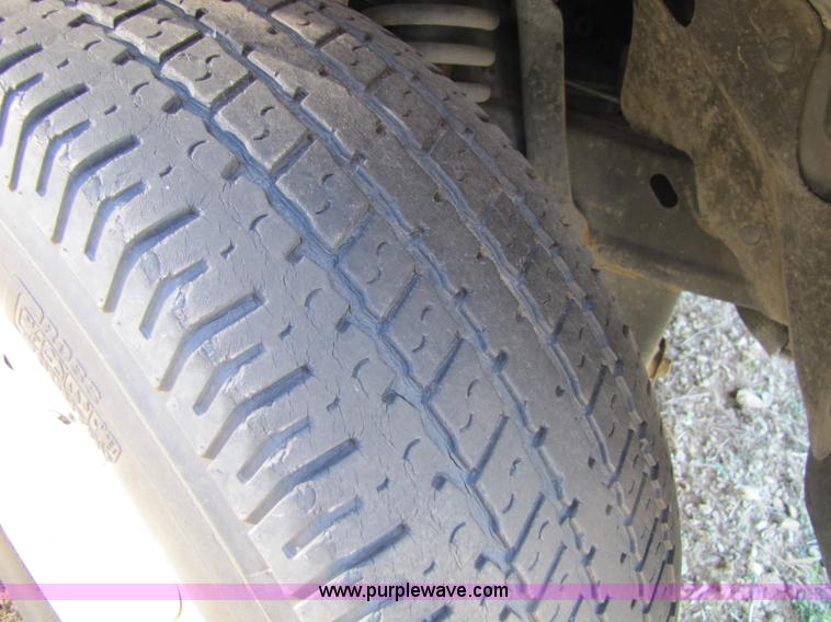 image for item 8565 2002 Ford Explorer XLT SUV