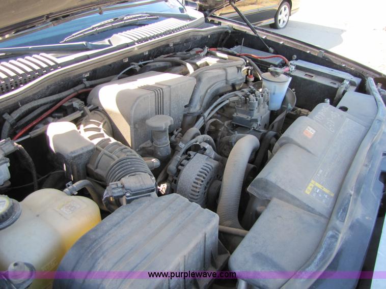 image for item 8565 2002 Ford Explorer XLT SUV