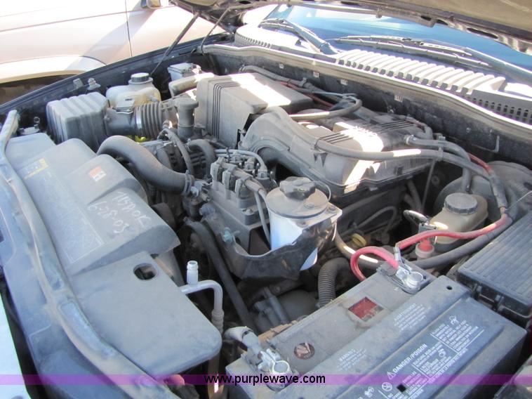 image for item 8565 2002 Ford Explorer XLT SUV