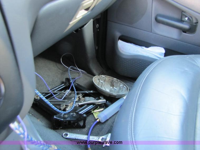 image for item 8565 2002 Ford Explorer XLT SUV