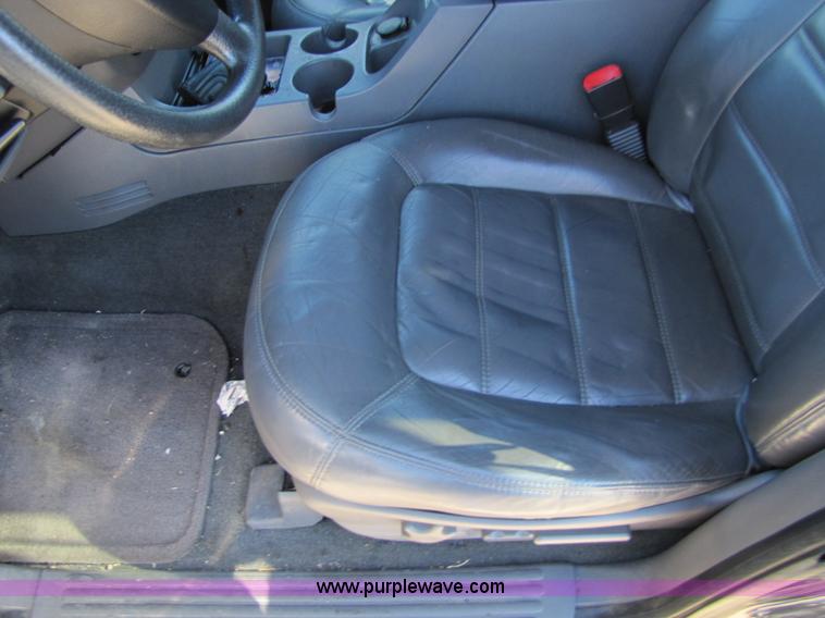 image for item 8565 2002 Ford Explorer XLT SUV