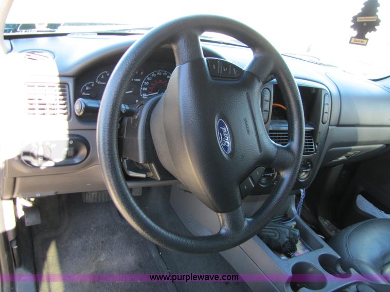 image for item 8565 2002 Ford Explorer XLT SUV