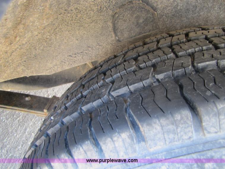 image for item 8569 2001 Jeep Cherokee Classic SUV