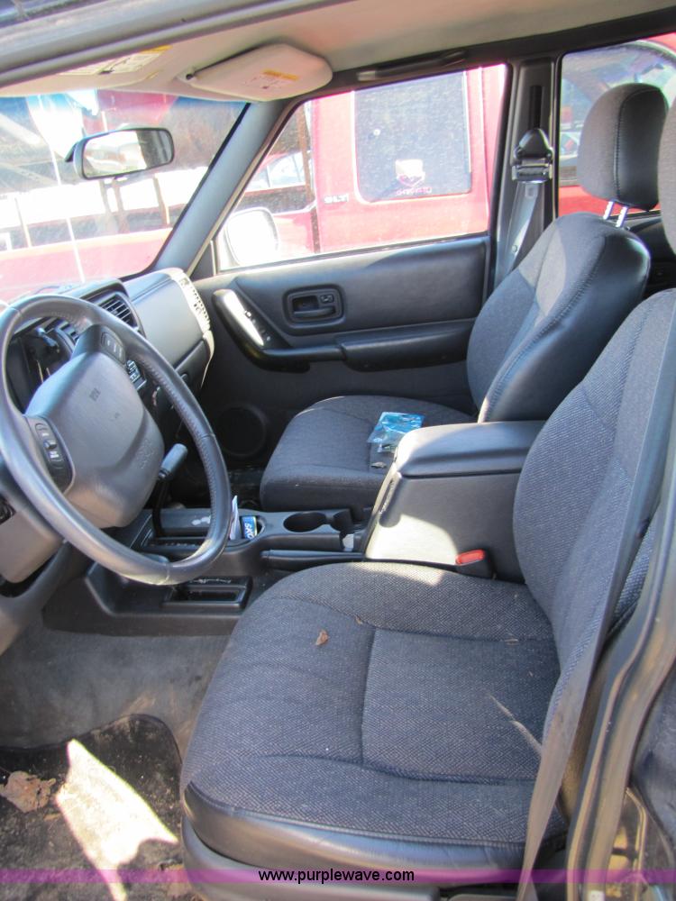 image for item 8569 2001 Jeep Cherokee Classic SUV