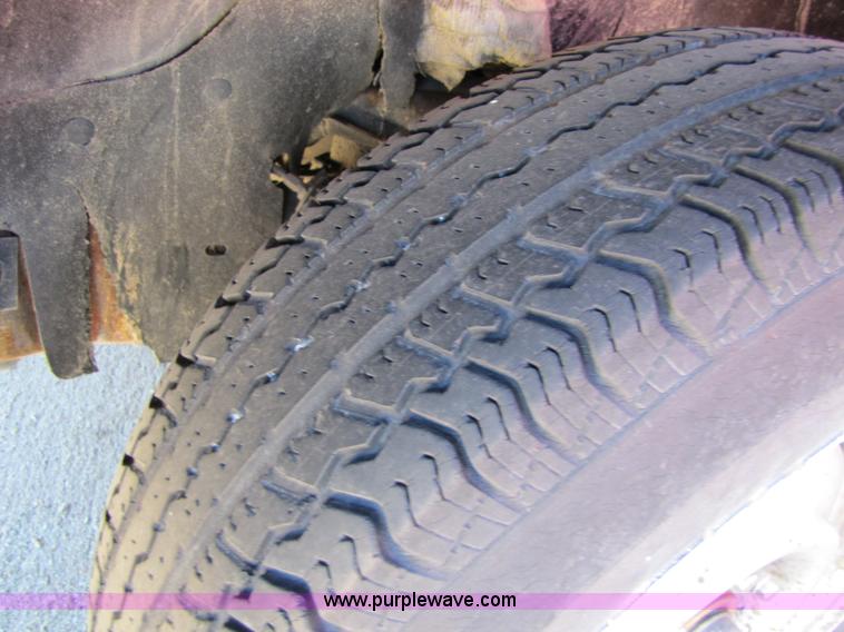 image for item 8570 1994 Dodge Dakota SLT Club Cab pickup truck