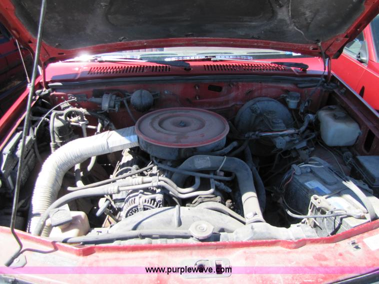 image for item 8570 1994 Dodge Dakota SLT Club Cab pickup truck