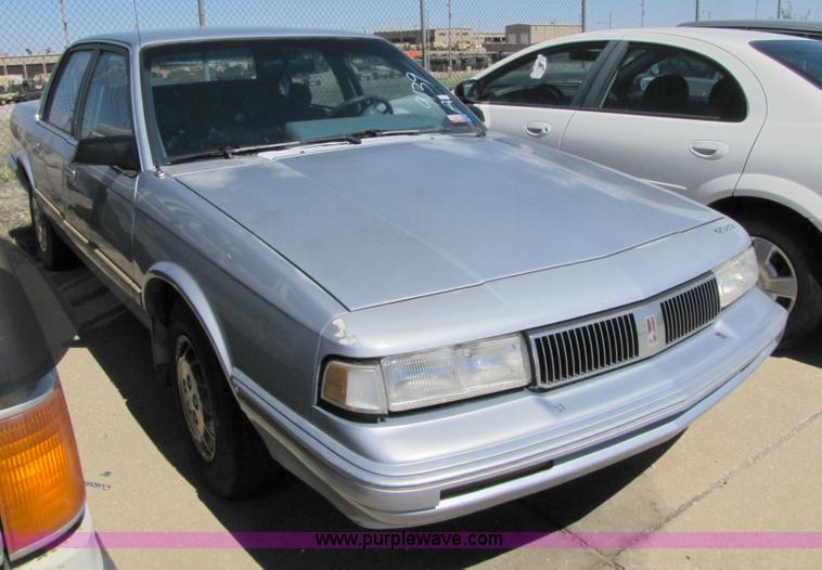 image for item 8573 1995 Oldsmobile Cutlass Ciera SL