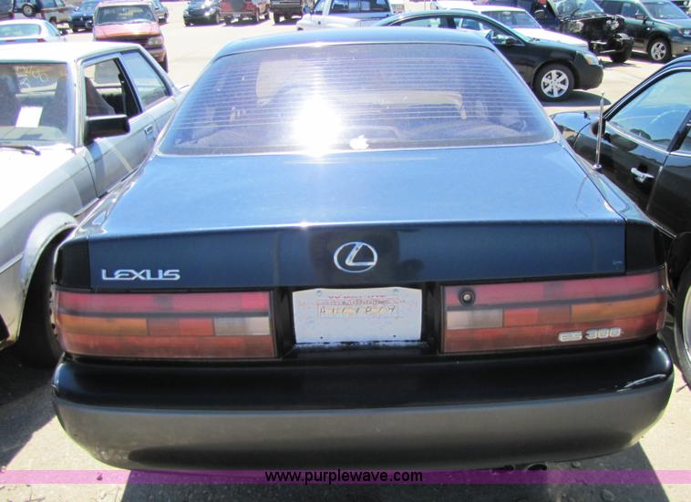 image for item 8576 1993 Lexus ES300