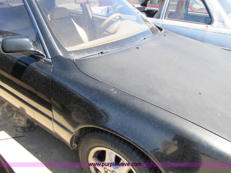 image for item 8576 1993 Lexus ES300