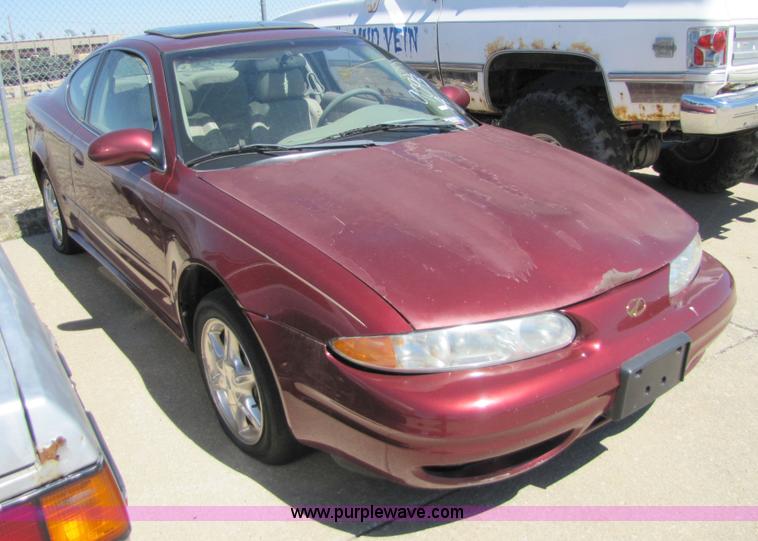 image for item 8578 2000 Oldsmobile Alero GLS