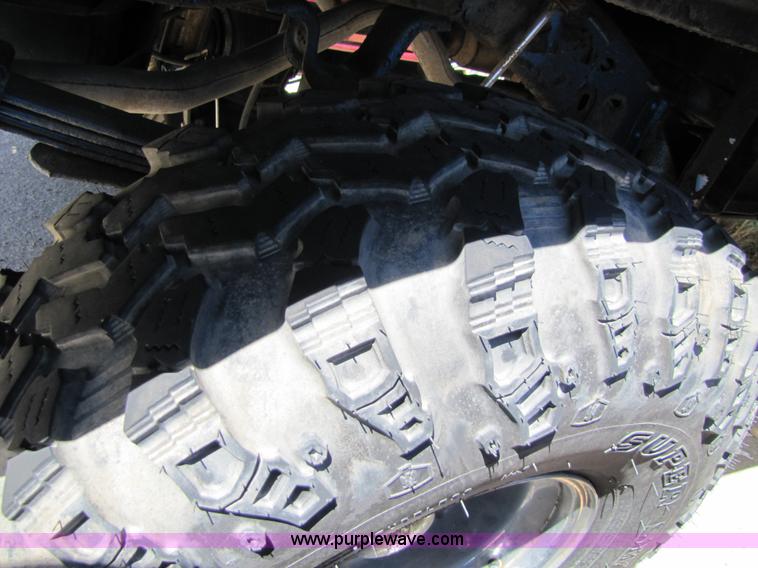 image for item 8579 1985 Chevrolet K5 Blazer Silverado SUV