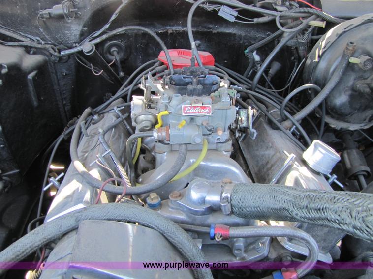 image for item 8579 1985 Chevrolet K5 Blazer Silverado SUV