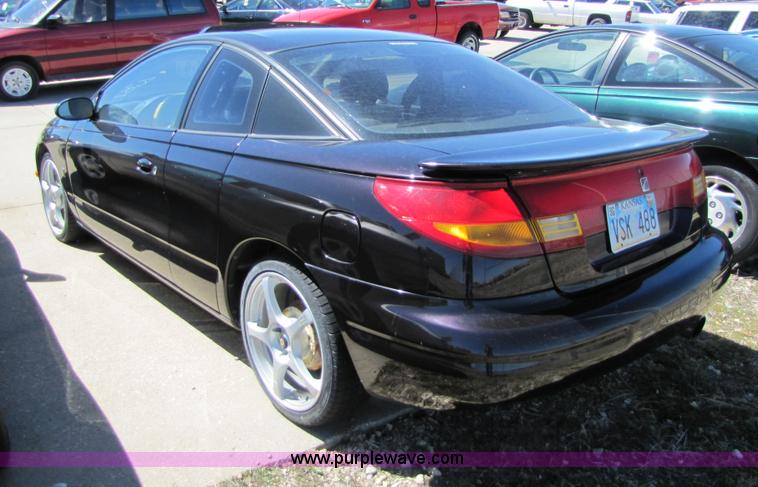 image for item 8585 1999 Saturn SC2