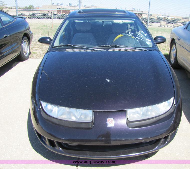 image for item 8585 1999 Saturn SC2
