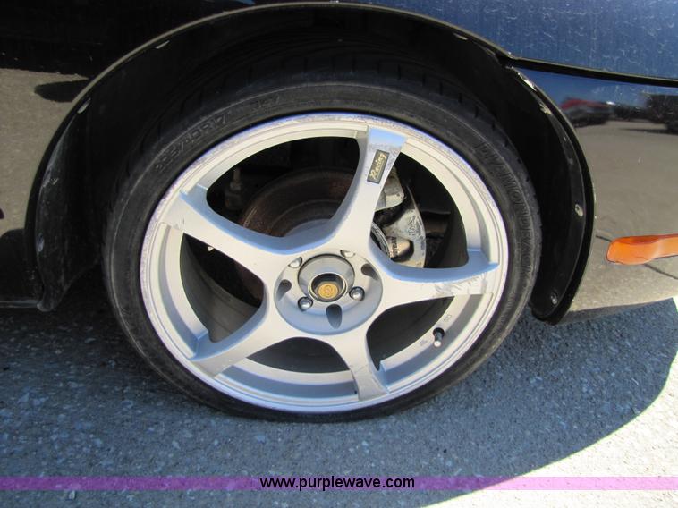 image for item 8585 1999 Saturn SC2