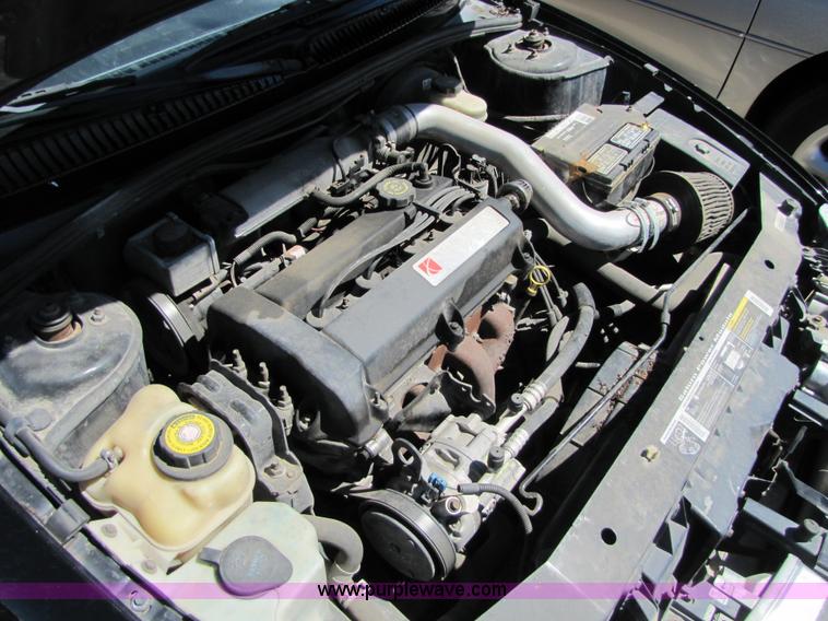 image for item 8585 1999 Saturn SC2