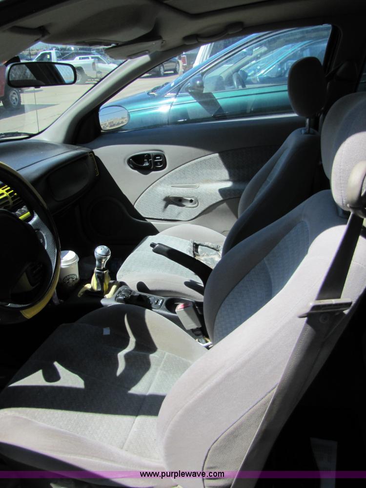 image for item 8585 1999 Saturn SC2