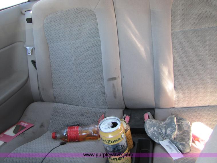 image for item 8585 1999 Saturn SC2