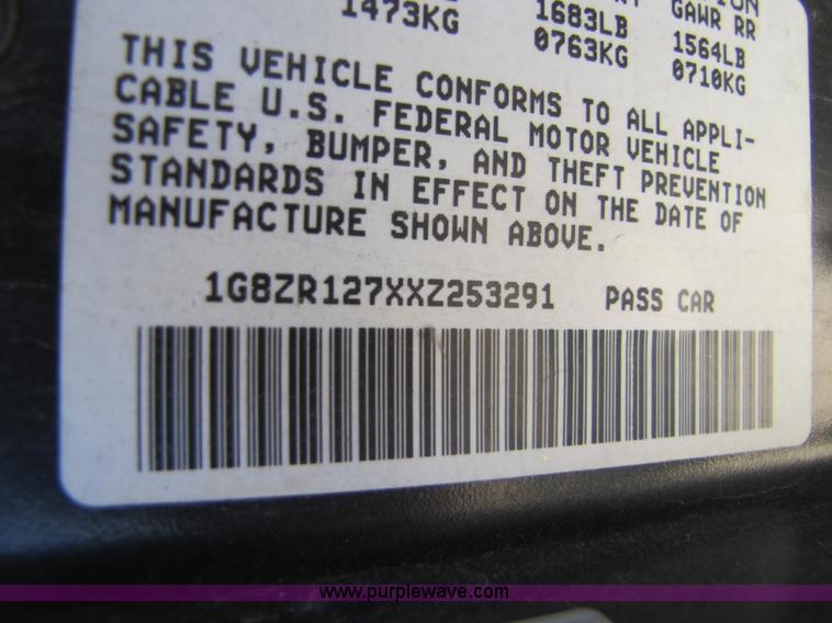 image for item 8585 1999 Saturn SC2