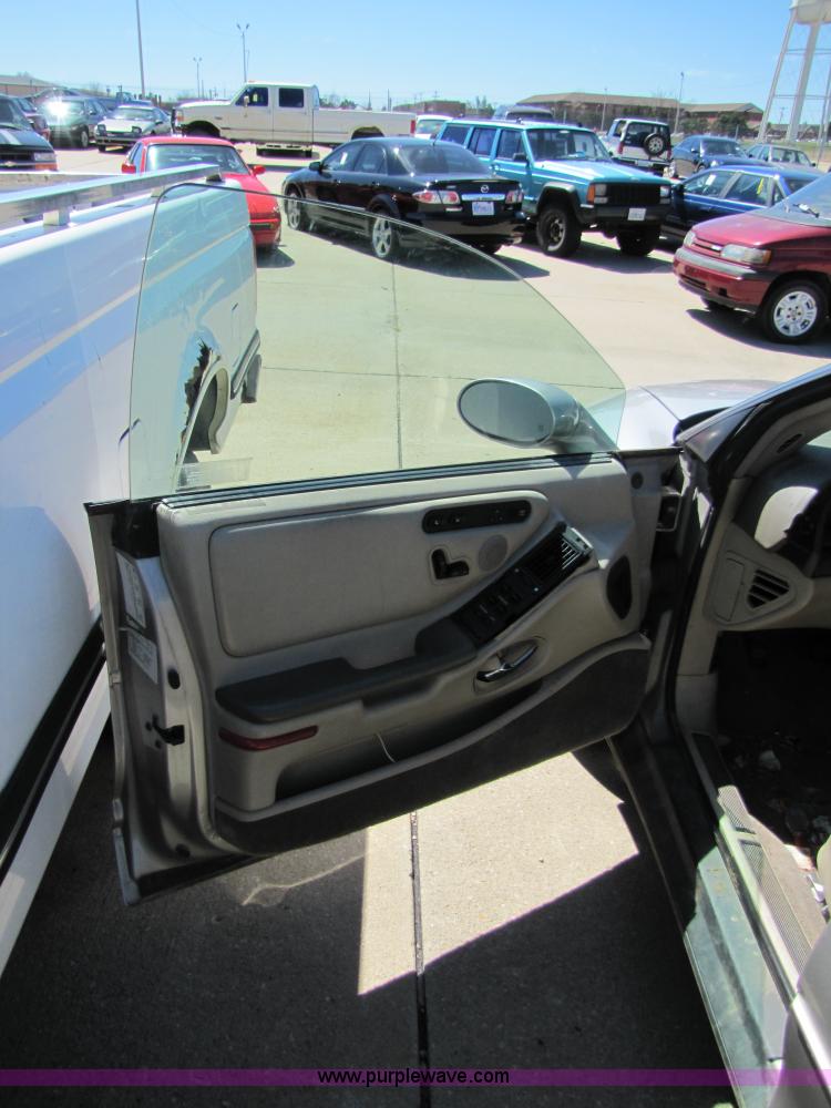 image for item 8586 1996 Oldsmobile Aurora