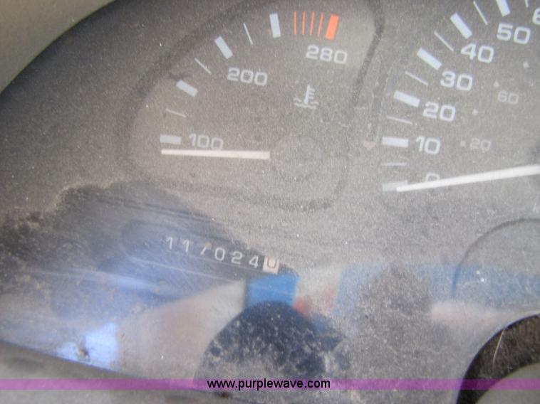 image for item 8586 1996 Oldsmobile Aurora