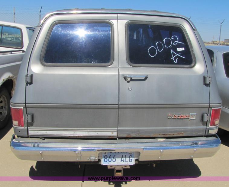 image for item 8588 1986 GMC Suburban K1500 SUV