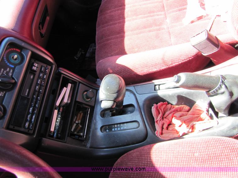 image for item 8589 1995 Ford Contour GL