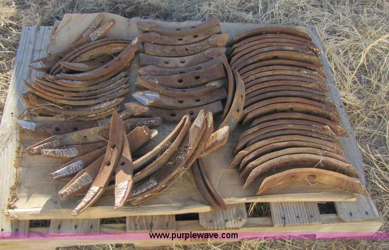 image for item 1001 Approx 70 assorted chisels