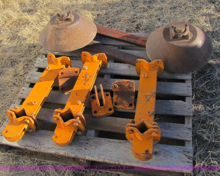 image for item 1002 Three spacers and two disc wheels