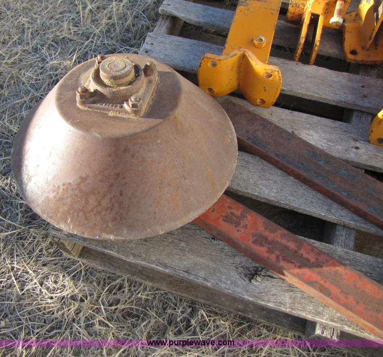 image for item 1002 Three spacers and two disc wheels