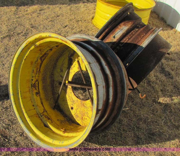 image for item 1008 Bolt-on dual rims