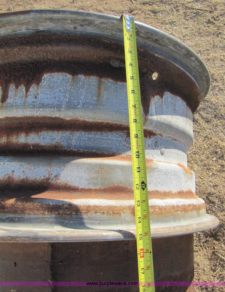 image for item 1008 Bolt-on dual rims