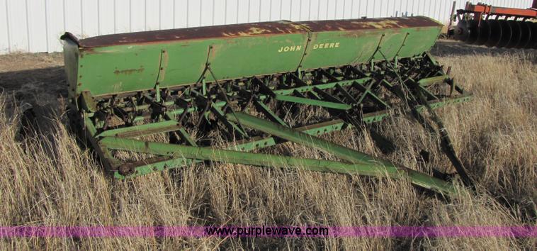 image for item 1014 John Deere 13' drill