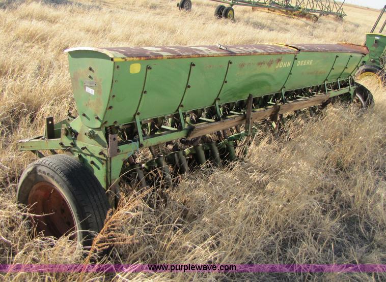 image for item 1014 John Deere 13' drill