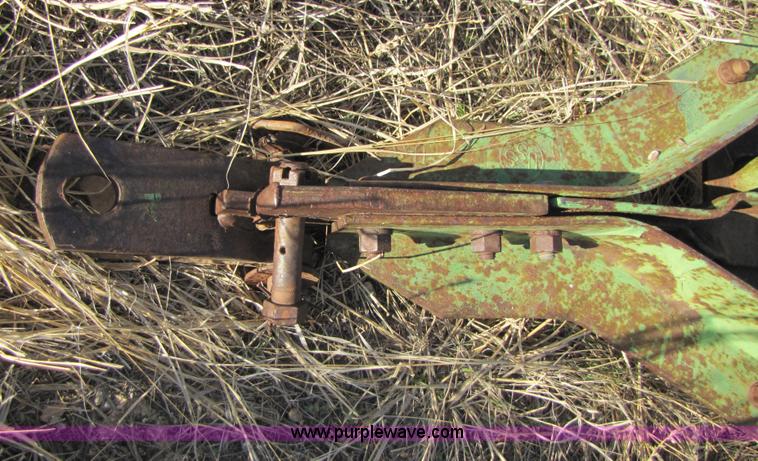 image for item 1014 John Deere 13' drill