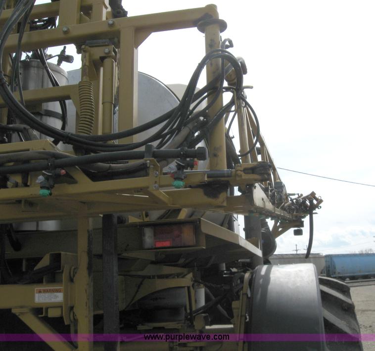 image for item 1951 2004 Ag-Chem RoGator 1264 self-propelled sprayer