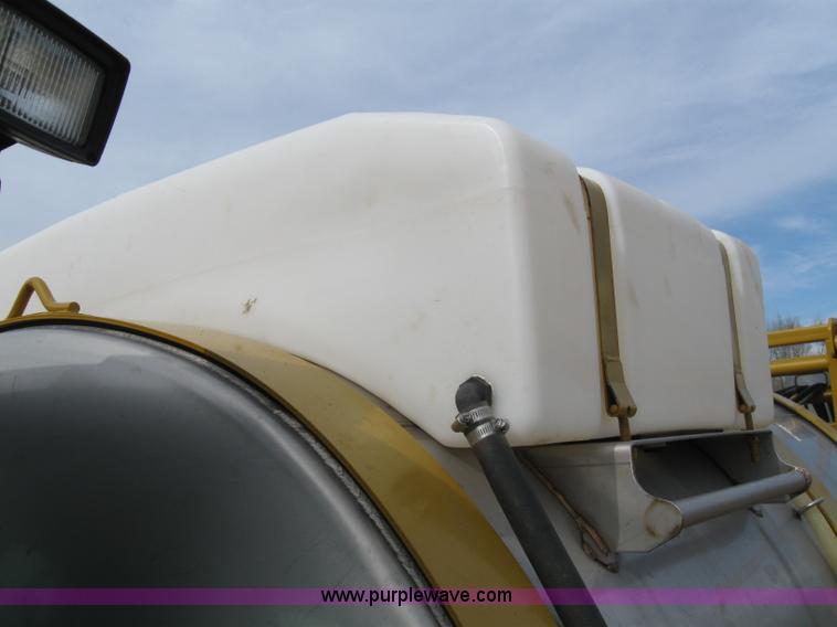 image for item 1951 2004 Ag-Chem RoGator 1264 self-propelled sprayer