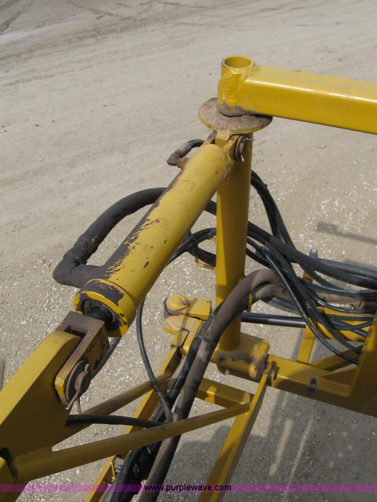 image for item 1951 2004 Ag-Chem RoGator 1264 self-propelled sprayer