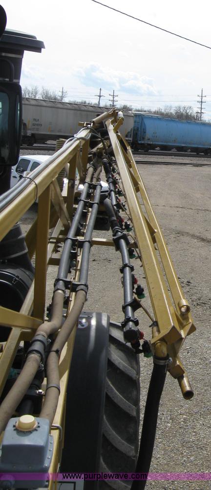 image for item 1951 2004 Ag-Chem RoGator 1264 self-propelled sprayer