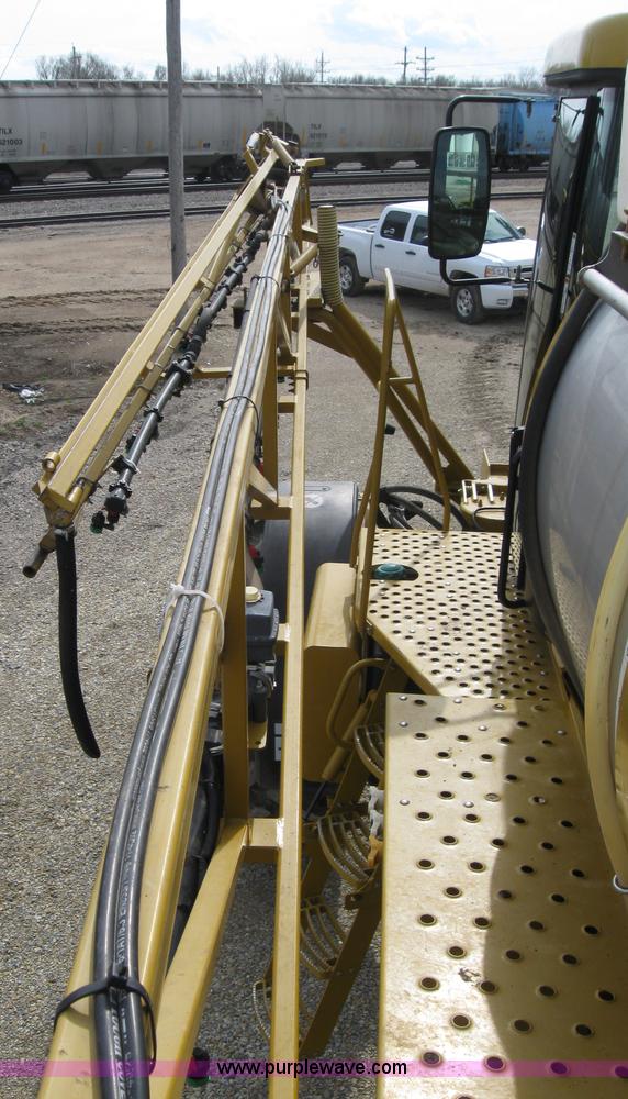 image for item 1951 2004 Ag-Chem RoGator 1264 self-propelled sprayer
