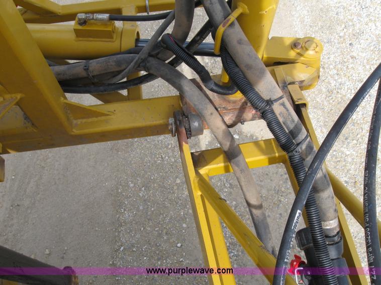 image for item 1951 2004 Ag-Chem RoGator 1264 self-propelled sprayer