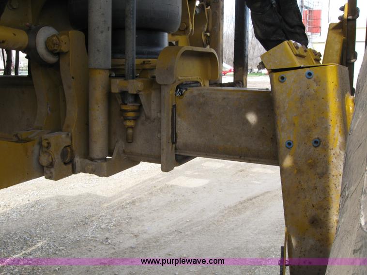 image for item 1951 2004 Ag-Chem RoGator 1264 self-propelled sprayer