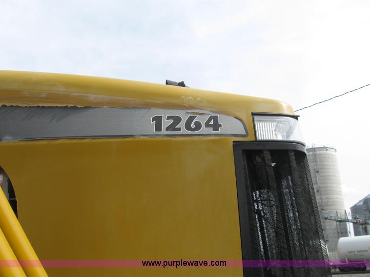 image for item 1951 2004 Ag-Chem RoGator 1264 self-propelled sprayer