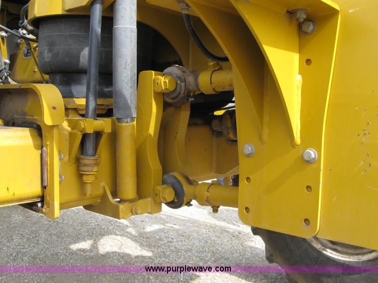 image for item 1951 2004 Ag-Chem RoGator 1264 self-propelled sprayer