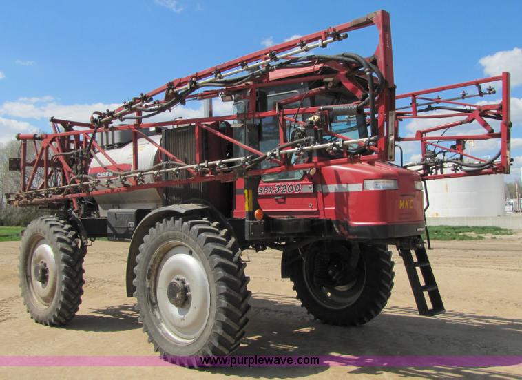 image for item 1952 2004 CIH Patroit SPX-3200 self-propelled sprayer
